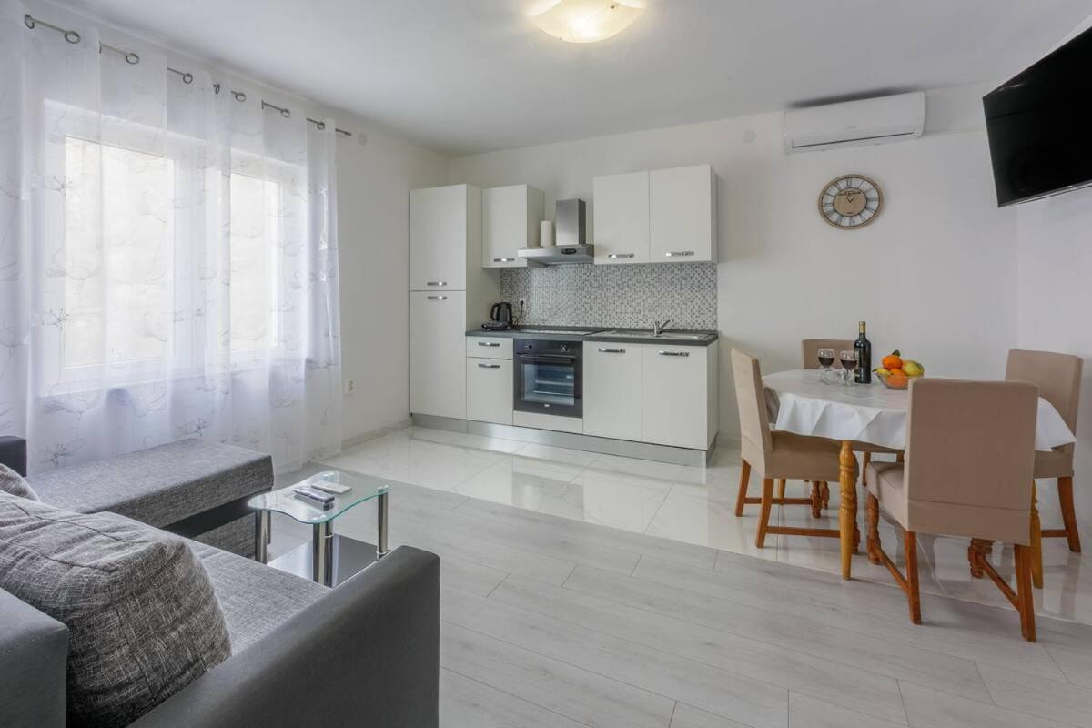 Apartments Roby 3M Sveti Juraj Exterior photo